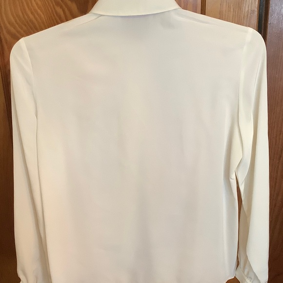 Castleberry, London, New York Chic Pink & White Tweed Jacket w/ White Blouse - Picture 13 of 16